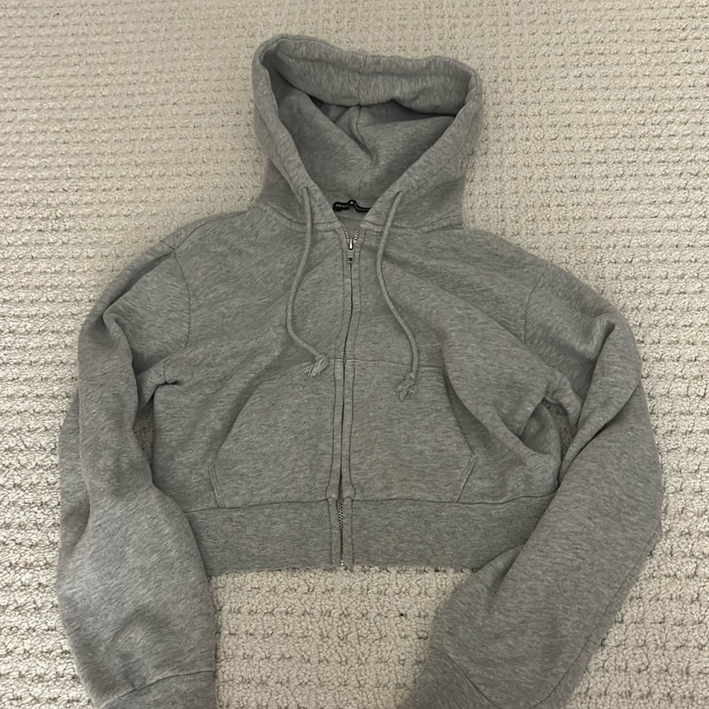 Brandy Melville cropped hoodie!